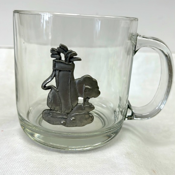 Clear glass mug with pewter golf club 3D design - Picture 1 of 5